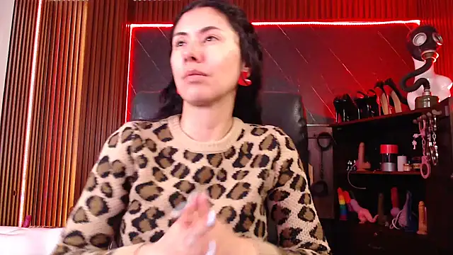 XiaQueen online show from 24, 9, 2025