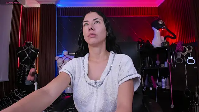 XiaQueen online show from 4, 3, 2026