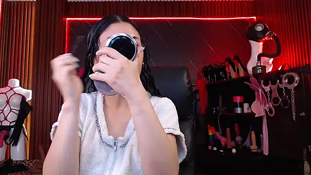 XiaQueen online show from 29, 9, 2025