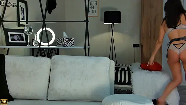 emiljanna online show from 5, 3, 2025