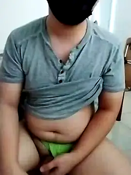 Snapshot of HornyxxxxBear chatting on 5, 2, 2025 HornyxxxxBear online show from 5, 2, 2025