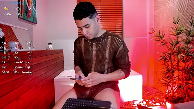 Snapshot of Gabriell_ramirez chatting on 8, 10, 2025 Gabriell ramirez online show from 8, 10, 2025