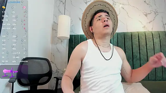 Snapshot of Gabriell_ramirez chatting on 14, 10, 2025 Gabriell ramirez online show from 14, 10, 2025