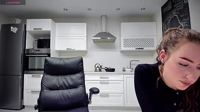 lisenok online show from 15, 4, 2026