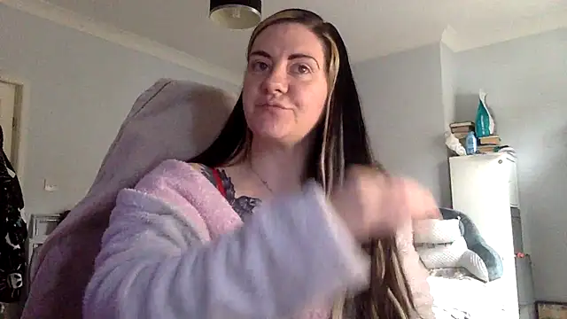 Snapshot of AureliaXOX chatting on 9, 2, 2025 AureliaXOX online show from 9, 2, 2025