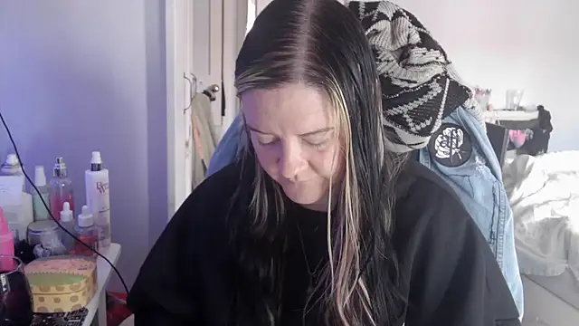 Snapshot of AureliaXOX chatting on 1, 10, 2025 AureliaXOX online show from 1, 10, 2025