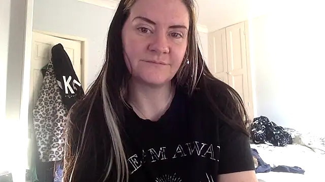 Snapshot of AureliaXOX chatting on 6, 2, 2025 AureliaXOX online show from 6, 2, 2025