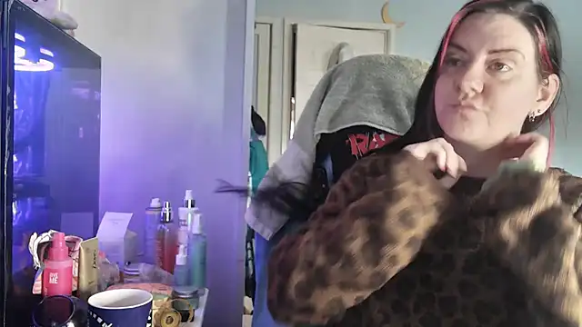 AureliaXOX online show from 8, 1, 2026