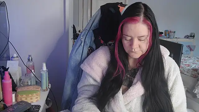 Snapshot of AureliaXOX chatting on 18, 10, 2025 AureliaXOX online show from 18, 10, 2025