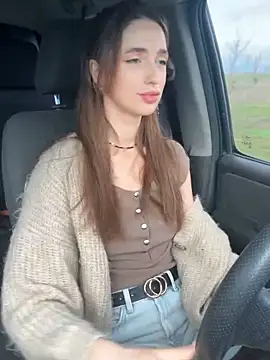 Maria Moonlight online show from 4, 12, 2025