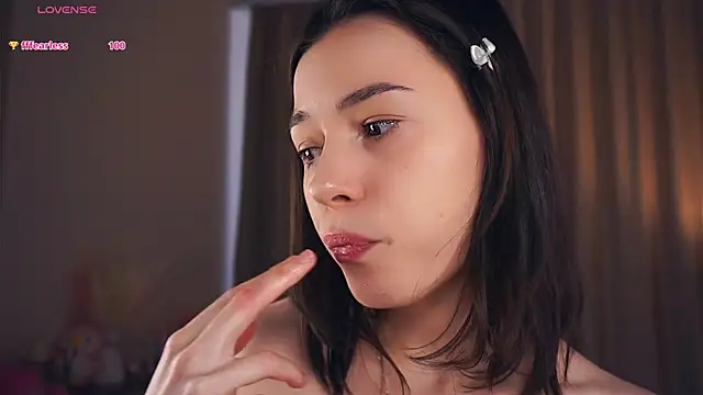 EleneBrach online show from 4, 3, 2025