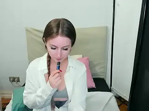 DonnaCam online show from 18, 3, 2025