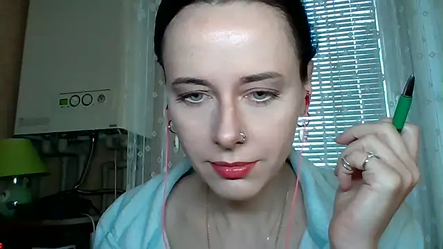 LuminousLady online show from 27, 10, 2025