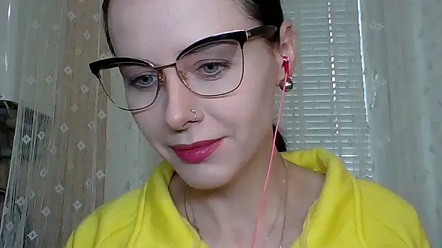 LuminousLady online show from 7, 10, 2025