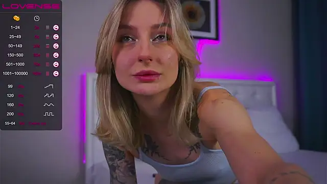 Snapshot of LeaCox_ chatting on 3, 10, 2025 LeaCox online show from 3, 10, 2025