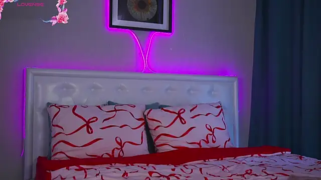 Snapshot of LeaCox_ chatting on 21, 11, 2025 LeaCox online show from 21, 11, 2025