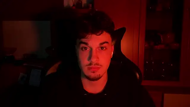 NaplesGuy04 online show from 23, 2, 2025