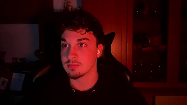 NaplesGuy04 online show from 18, 2, 2025