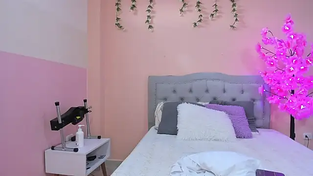 littletammy4u  online show from 10, 10, 2025