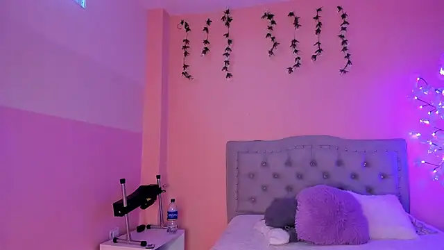 littletammy4u  online show from 8, 10, 2025