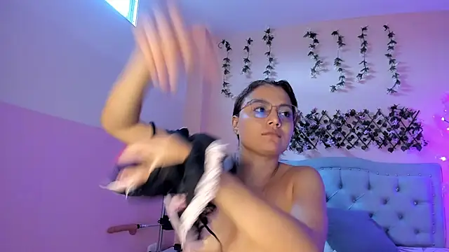 littletammy4u  online show from 30, 9, 2025