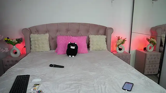 emma goodess  online show from 23, 12, 2025