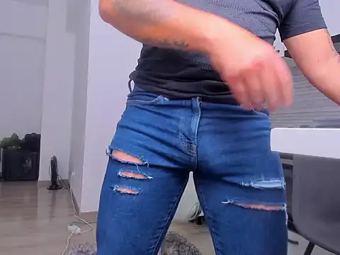 ZackMasterss online show from 8, 4, 2026