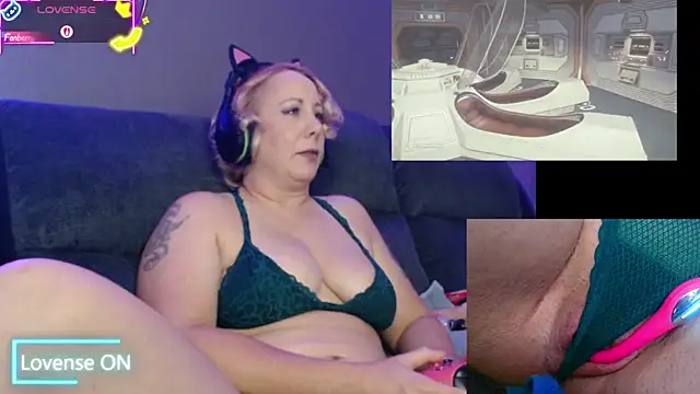 Trixiekittycutie online show from 6, 10, 2025