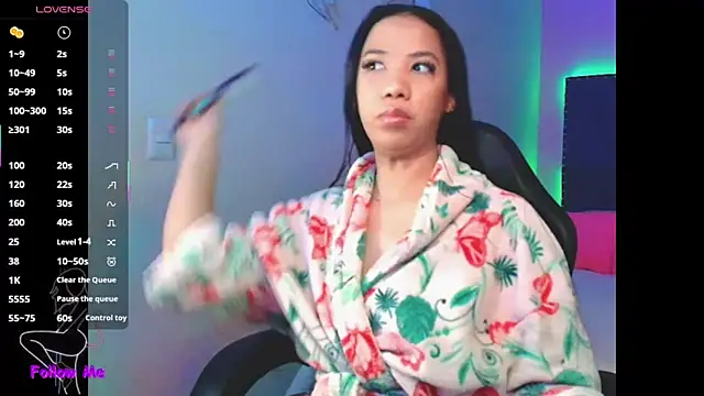 Snapshot of SallyWhitee chatting on 20, 11, 2025 SallyWhitee online show from 20, 11, 2025