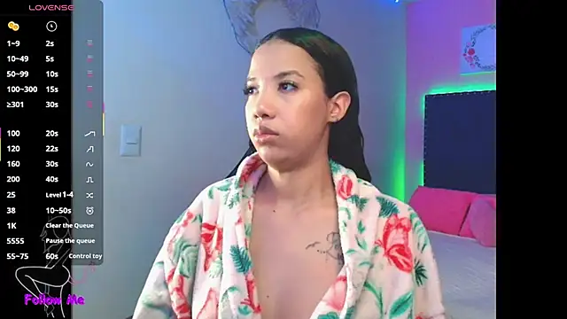 Snapshot of SallyWhitee chatting on 23, 11, 2025 SallyWhitee online show from 23, 11, 2025