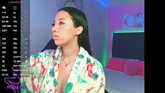 SallyWhitee online show from 20, 12, 2025