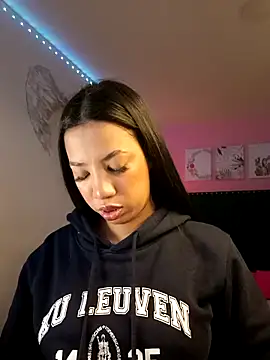 SallyWhitee online show from 22, 2, 2026