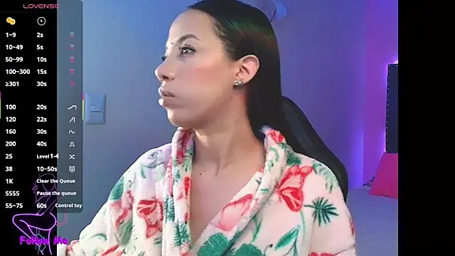 Snapshot of SallyWhitee chatting on 30, 9, 2025 SallyWhitee online show from 30, 9, 2025