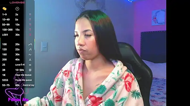 Snapshot of SallyWhitee chatting on 2, 12, 2025 SallyWhitee online show from 2, 12, 2025