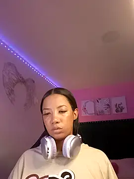 SallyWhitee online show from 8, 2, 2026