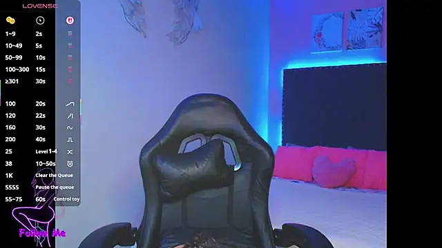 Snapshot of SallyWhitee chatting on 13, 11, 2025 SallyWhitee online show from 13, 11, 2025