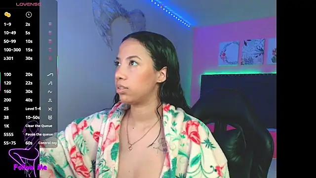 SallyWhitee online show from 18, 12, 2025