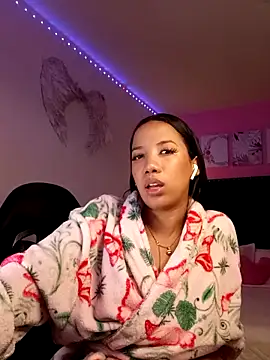 SallyWhitee online show from 12, 2, 2026