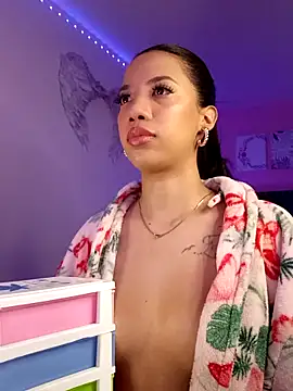 SallyWhitee online show from 23, 5, 2026