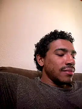 Mineirinho043 online show from 10, 9, 2025