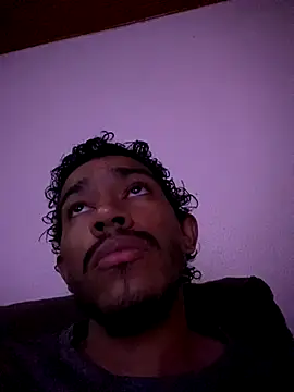 Mineirinho043 online show from 24, 9, 2025