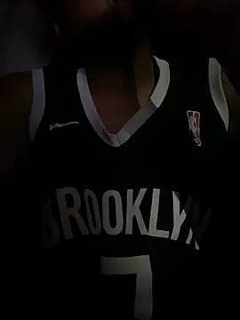 Mineirinho043 online show from 21, 11, 2025