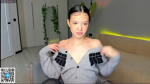 RikoAsada online show from 15, 4, 2026