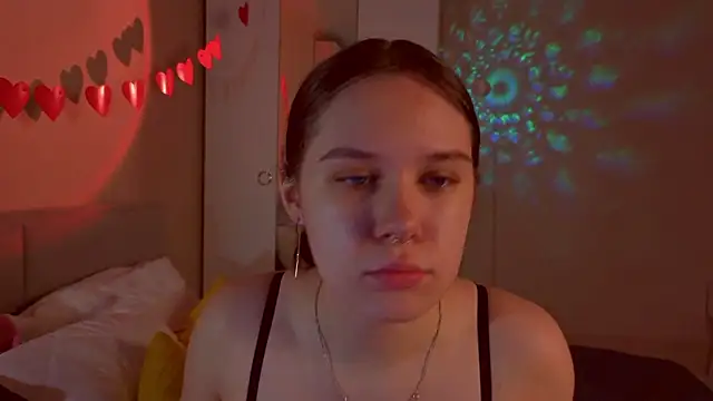 Mia Luw online show from 3, 3, 2026