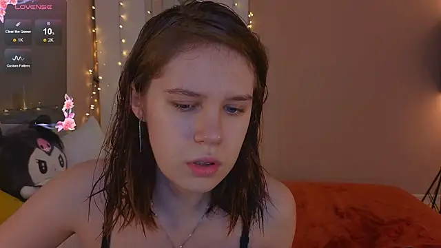 Mia Luw online show from 20, 12, 2025