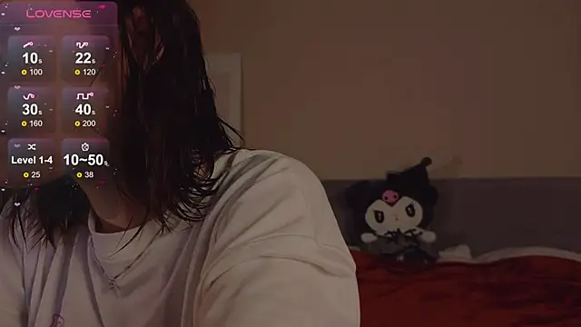 Mia Luw online show from 3, 10, 2025