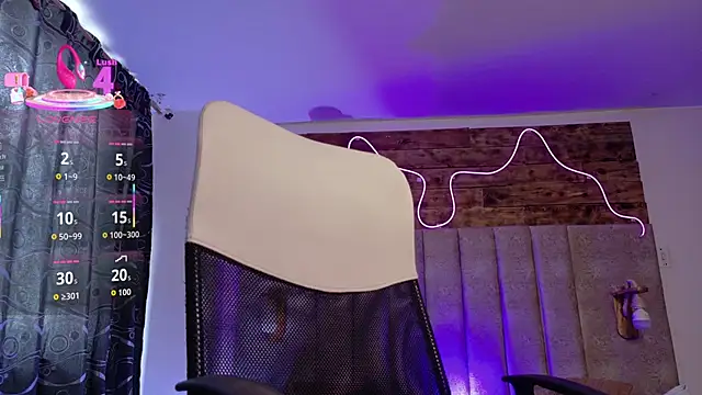 Alektra bryce online show from 4, 11, 2025