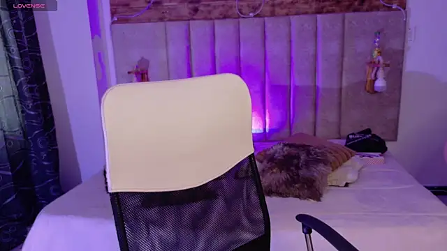 Alektra bryce online show from 2, 10, 2025