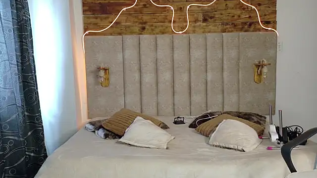 Alektra bryce online show from 9, 9, 2025