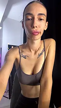 Snapshot of Celine_Roxelle chatting on 10, 7, 2026 Celine Roxelle online show from 10, 7, 2026